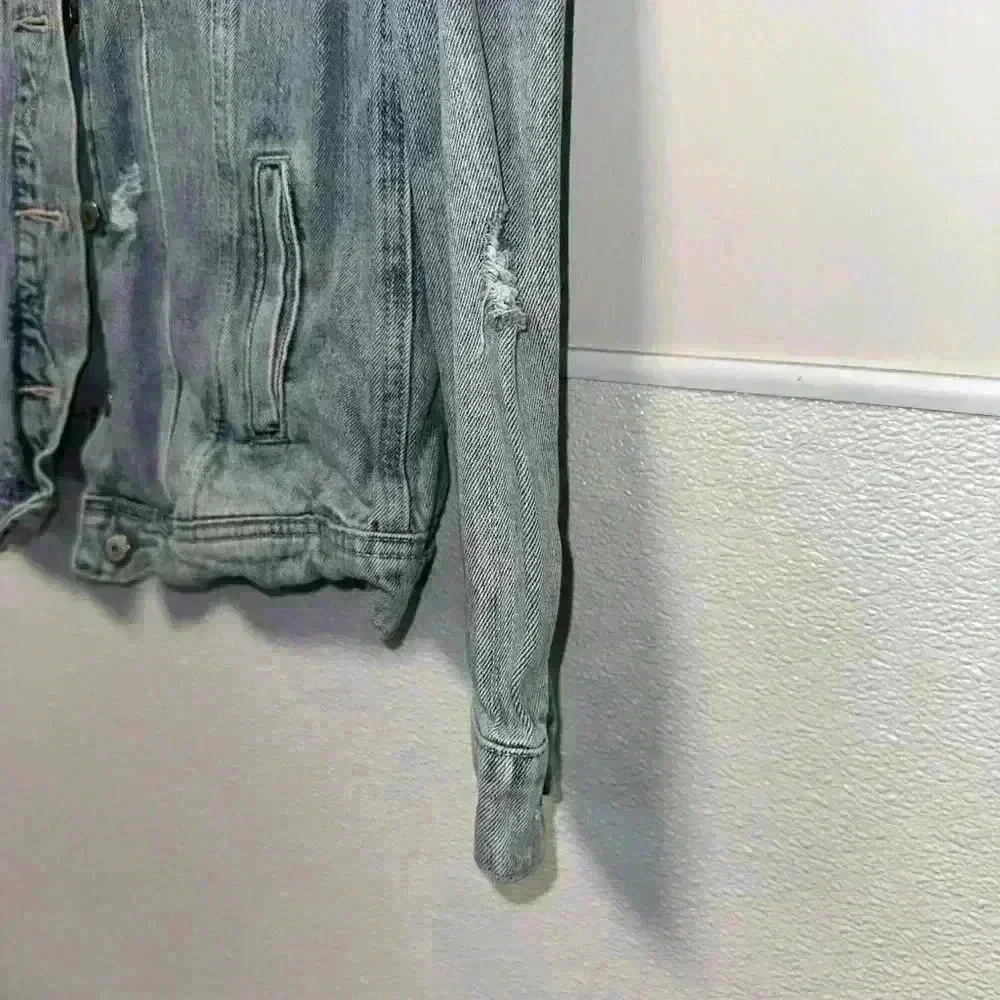 Old Navy Distressed Blue Jean Denim Jacket Size M for Women - Picture 4 of 12